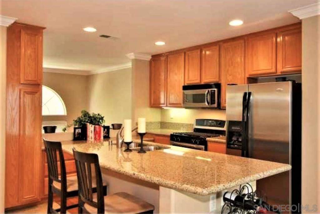 San Diego, CA 92130,3780 Mykonos Lane #56