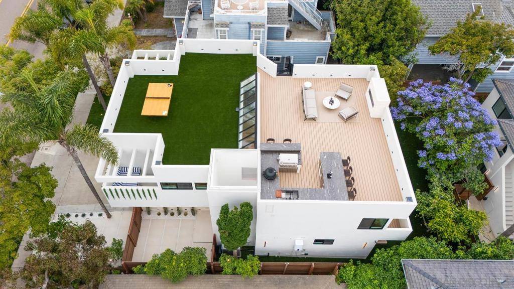 La Jolla, CA 92037,7376 Fay Ave