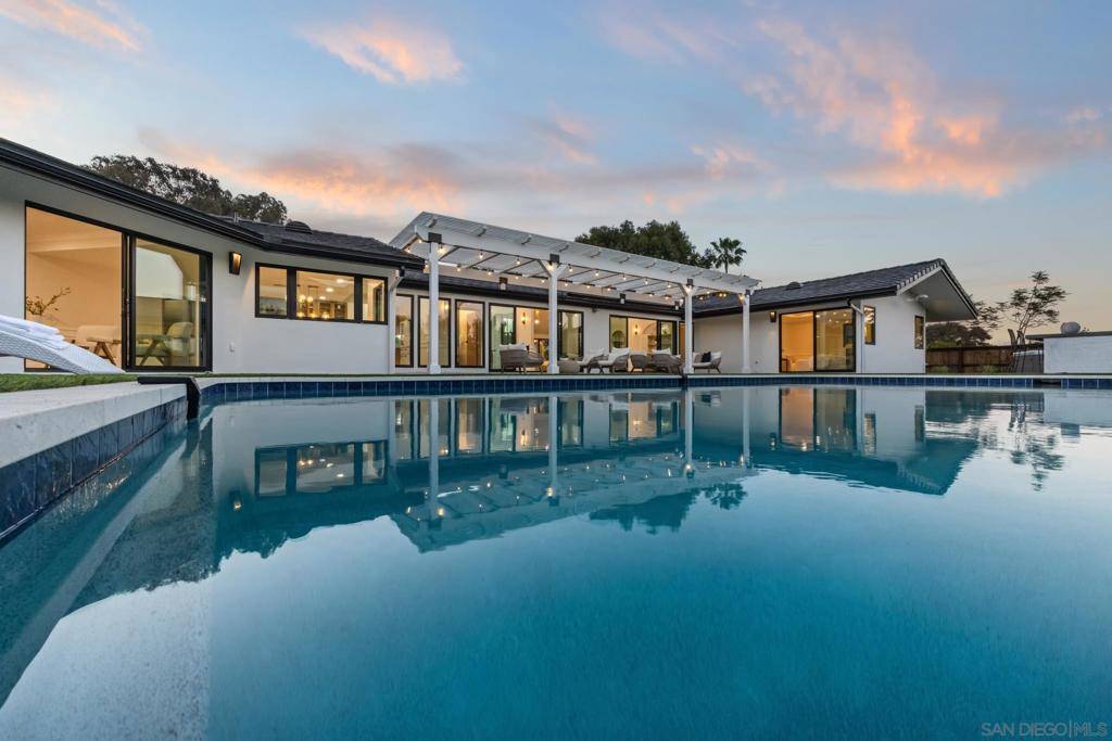 La Jolla, CA 92037,2975 Woodford Drive