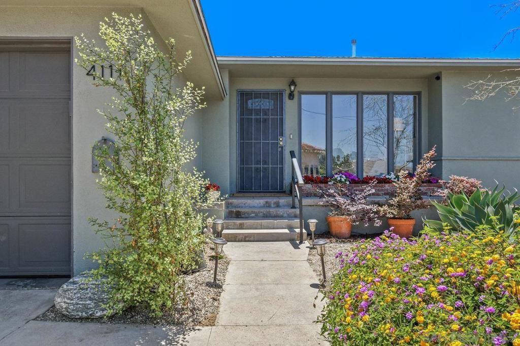 San Diego, CA 92107,4111 Atascadero Dr