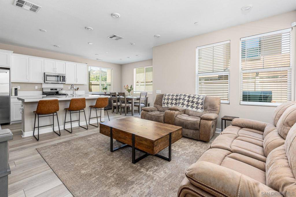 Escondido, CA 92026,1682 Carol Lee Lane