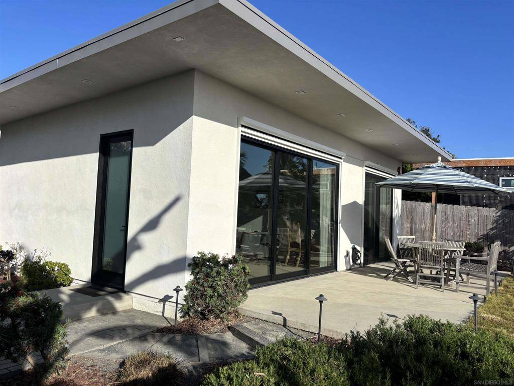 Solana Beach, CA 92075,339 S Granados #2