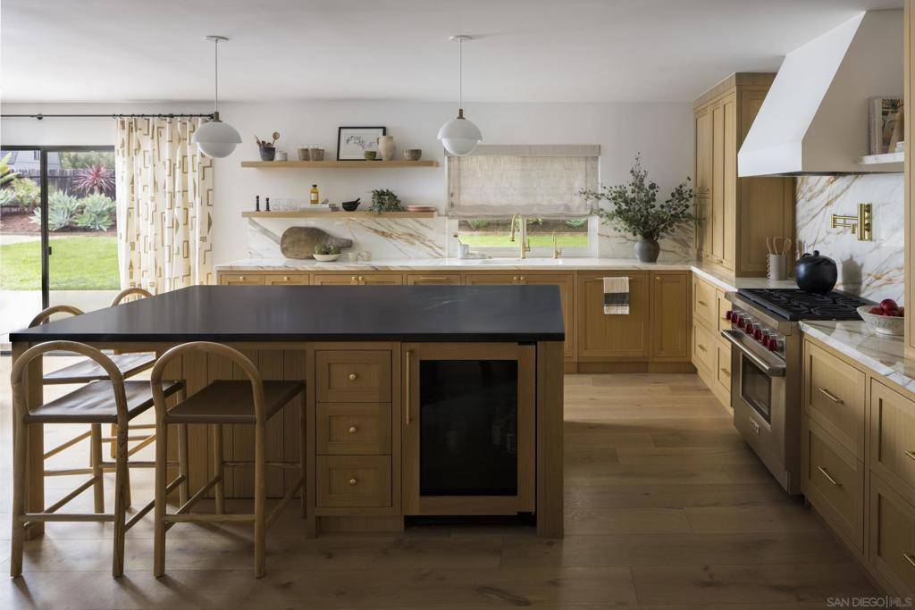 Encinitas, CA 92024,710 Edelweiss Ln