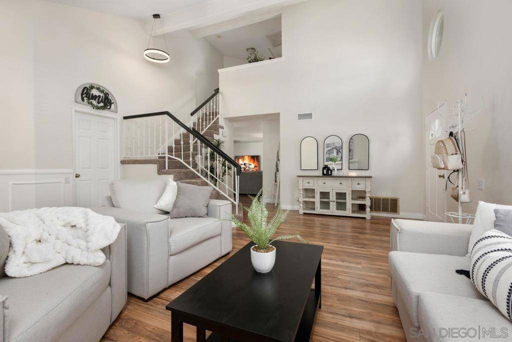 Lake Elsinore, CA 92530,32465 Skylark Drive