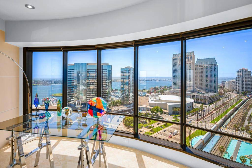 San Diego, CA 92101,100 Harbor Dr #2205