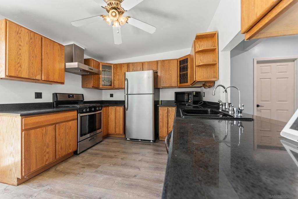 Imperial Beach, CA 91932,1217 Holly Ave