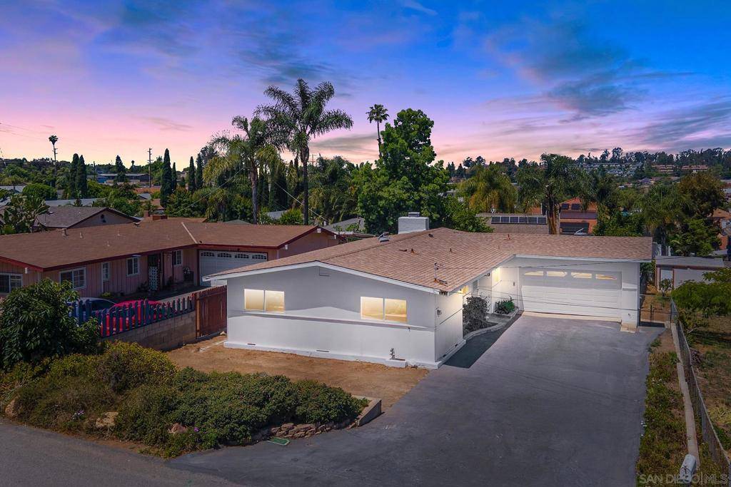 Fallbrook, CA 92028,915 Mandarin