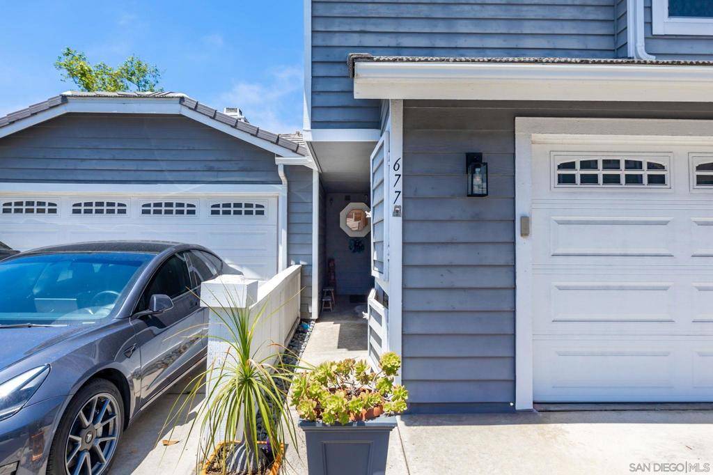 Encinitas, CA 92024,677 Summer View Cir