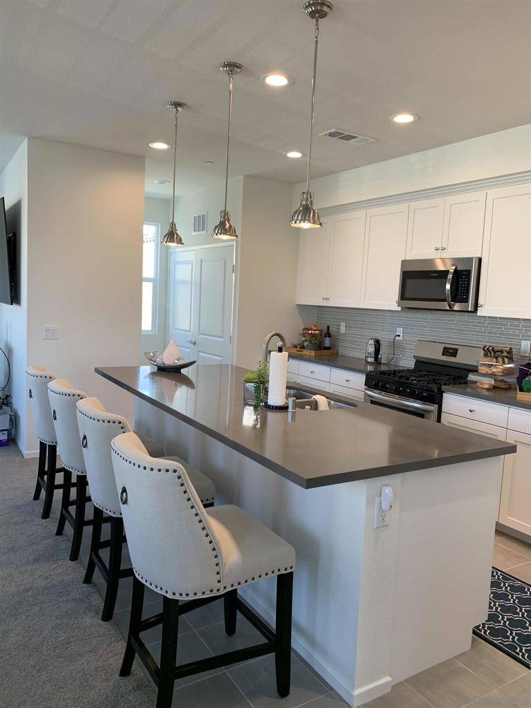 Chula Vista, CA 91913,1390 SANTA VICTORIA Rd #6