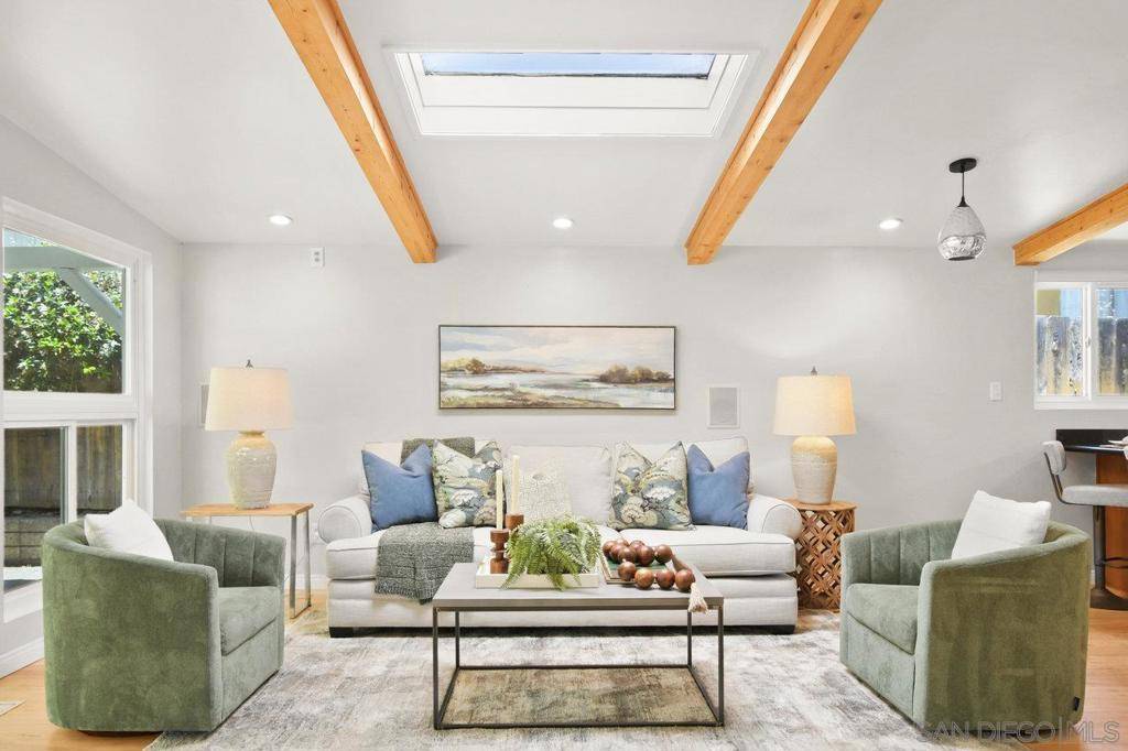 San Diego, CA 92110,3559 Larga Circle
