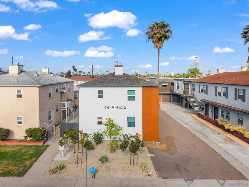 San Diego, CA 92116,4449 Illinois St