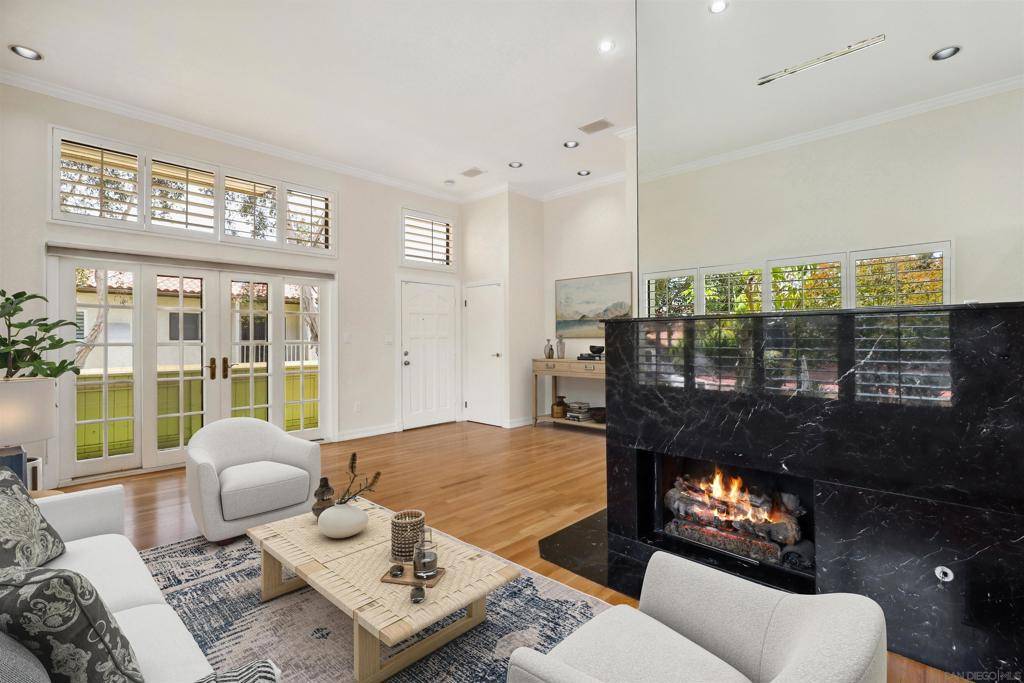 La Jolla, CA 92037,3946 La Jolla Village Dr