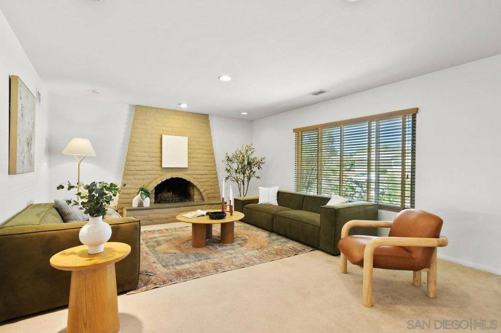 Santee, CA 92071,9633 Pebble Beach Dr