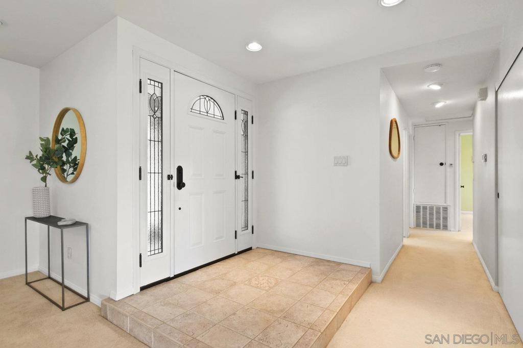 Santee, CA 92071,9633 Pebble Beach Dr