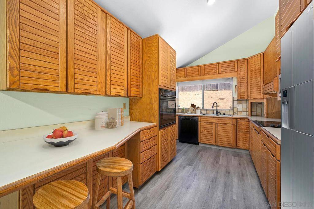 Spring Valley, CA 91978,10869 Buggywhip Dr