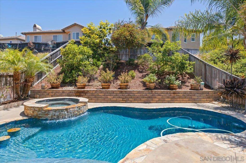 San Marcos, CA 92069,823 Via La Venta