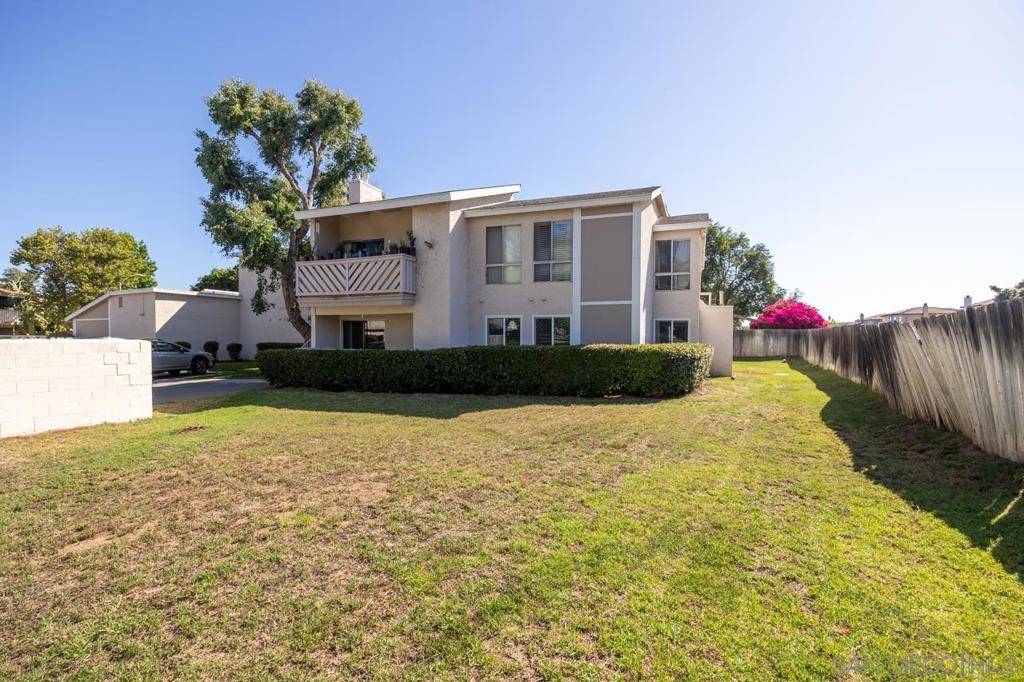 Escondido, CA 92027,2566 WHITE OAK PLACE #1