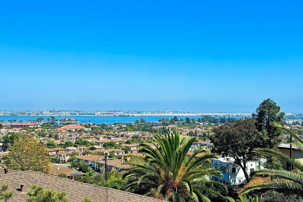 San Diego, CA 92106,3115 Edith Ln