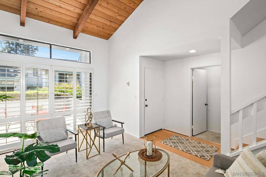 La Jolla, CA 92037,3328 Via Alicante