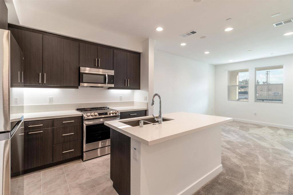 La Mesa, CA 91942,7651 University Ave #104