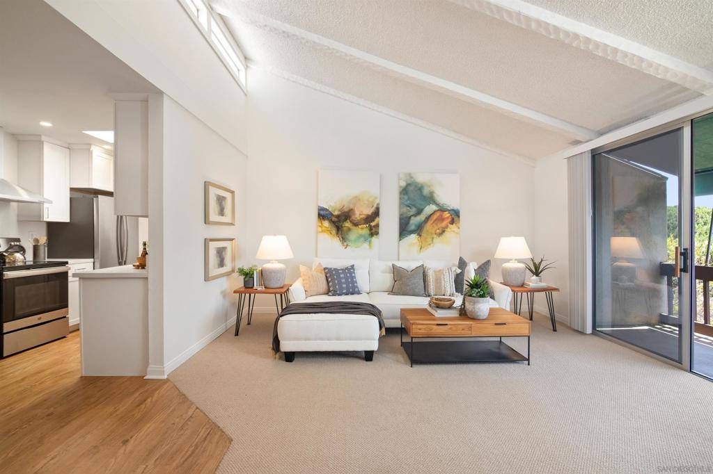 La Jolla, CA 92037,6455 La Jolla Blvd #353