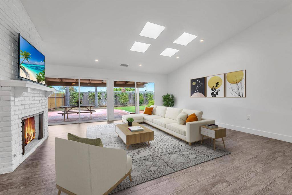La Jolla, CA 92037,8820 Nottingham Pl