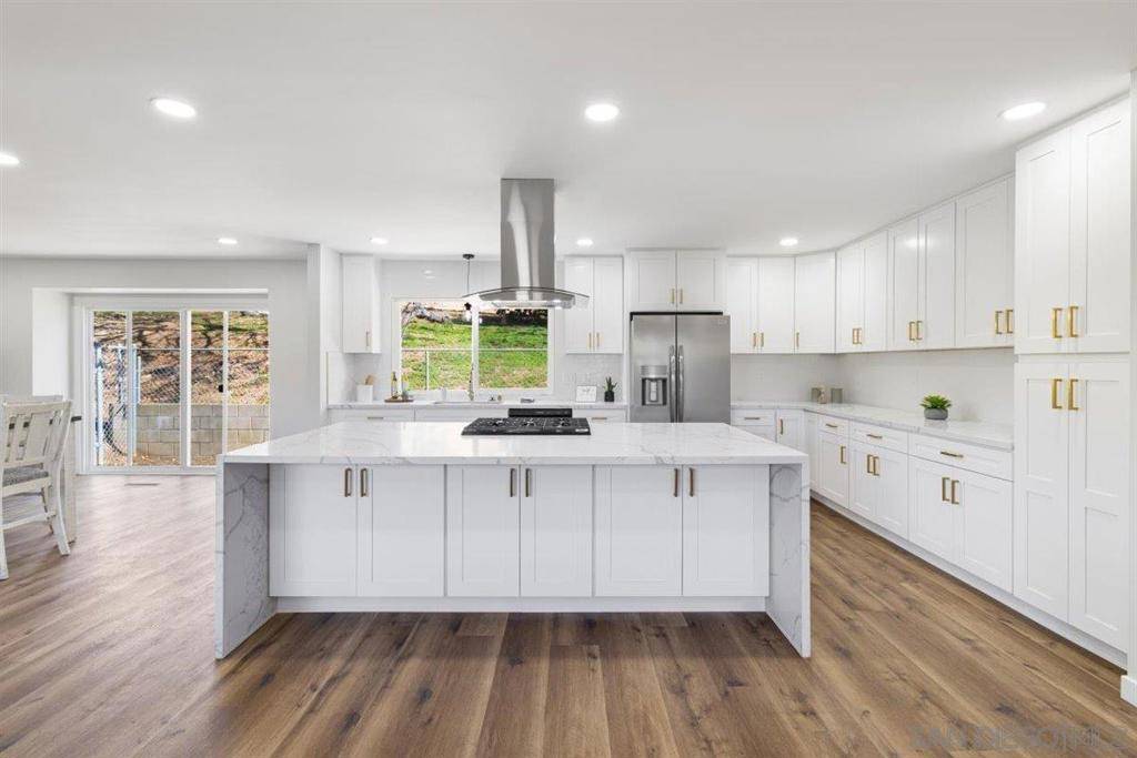 Escondido, CA 92029,1756 Alhudson Dr