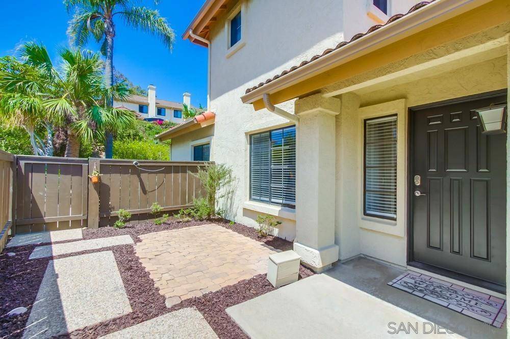 Encinitas, CA 92024,2216 Summerhill Dr