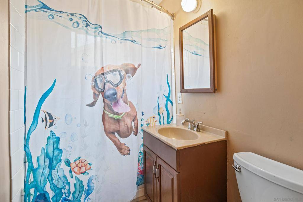 568 June Way El Cajon, CA 92021