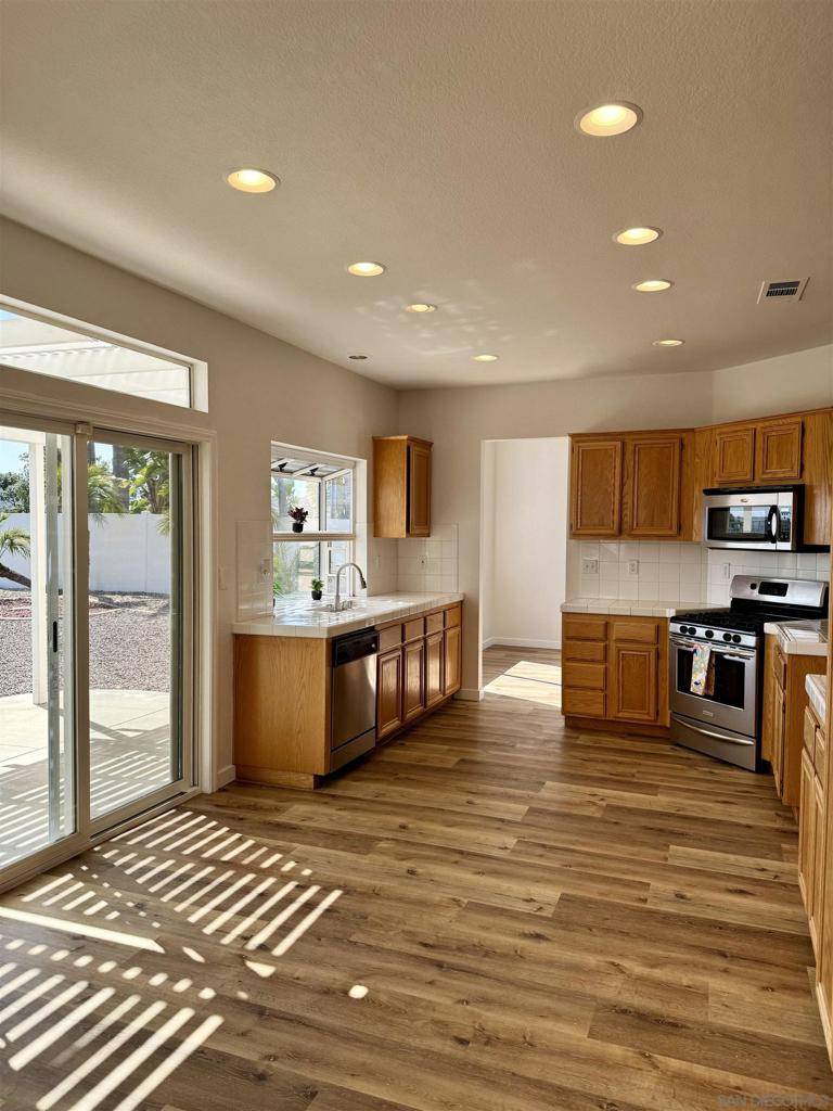 Oceanside, CA 92057,361 Point Windemere Pl