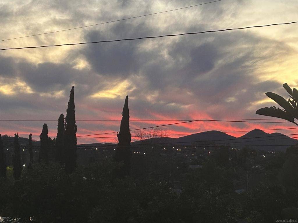 Escondido, CA 92025,1190 Robertson Dr