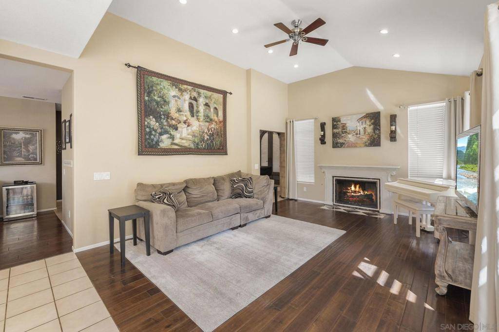 Oceanside, CA 92057,838 Masters Dr