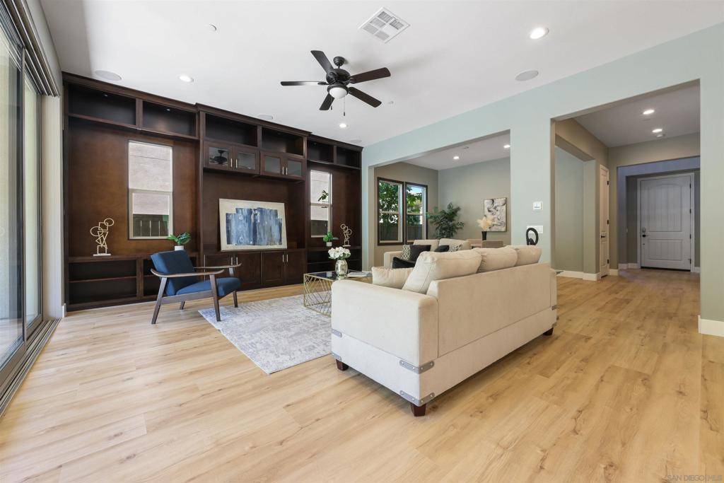 San Diego, CA 92127,15891 Pomerol Lane