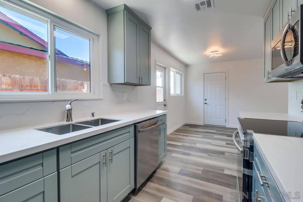 Lemon Grove, CA 91945,1559 La Corta St