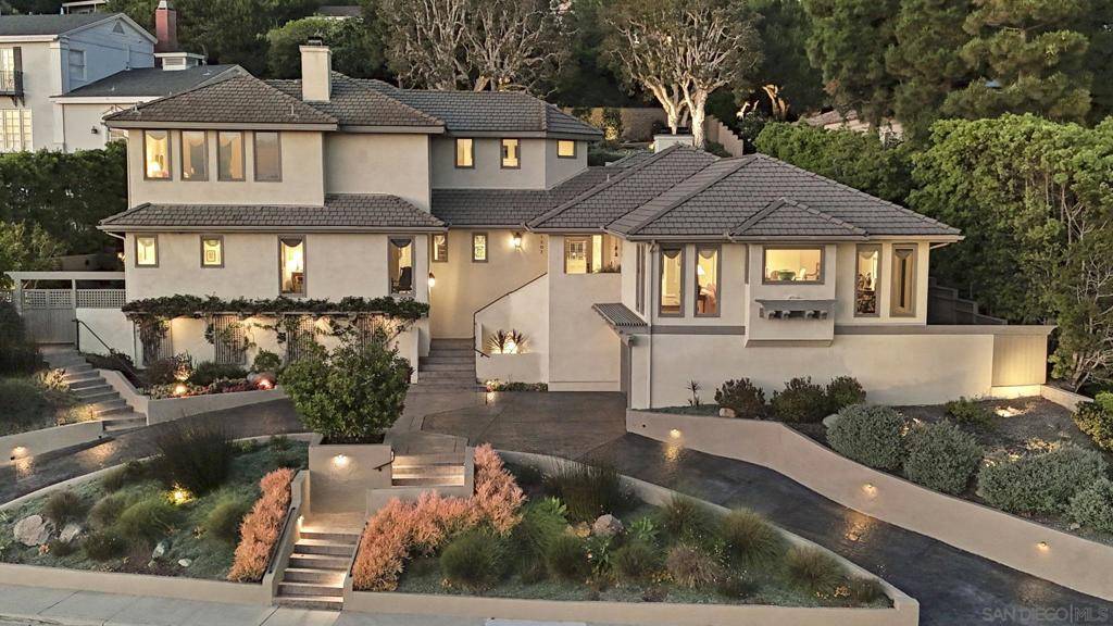 La Jolla, CA 92037,7207 Fairway Rd