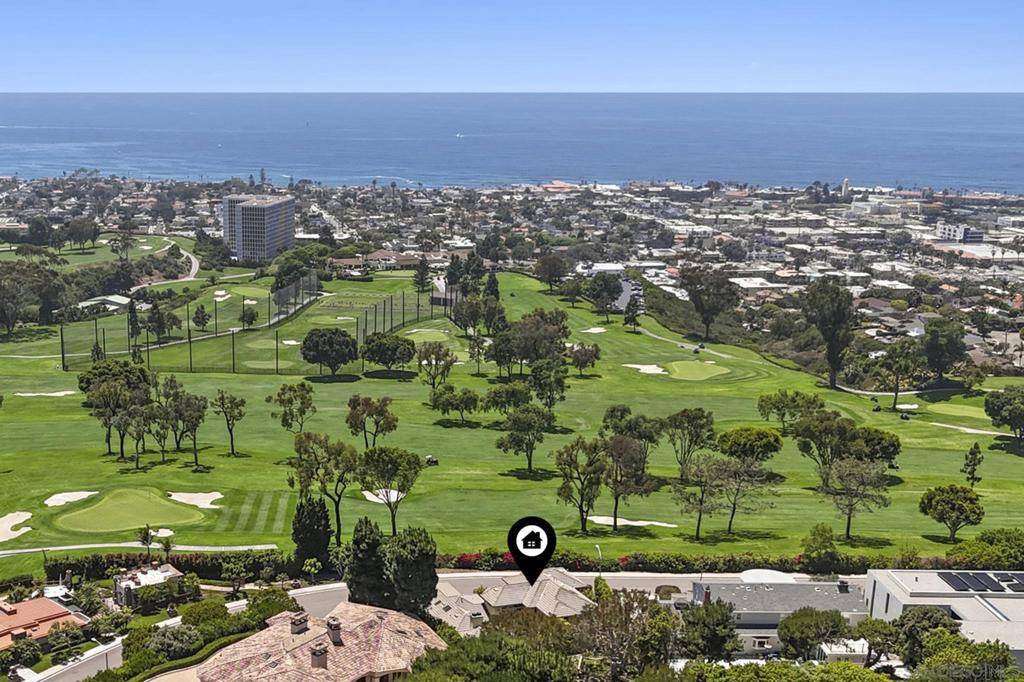 La Jolla, CA 92037,7207 Fairway Rd