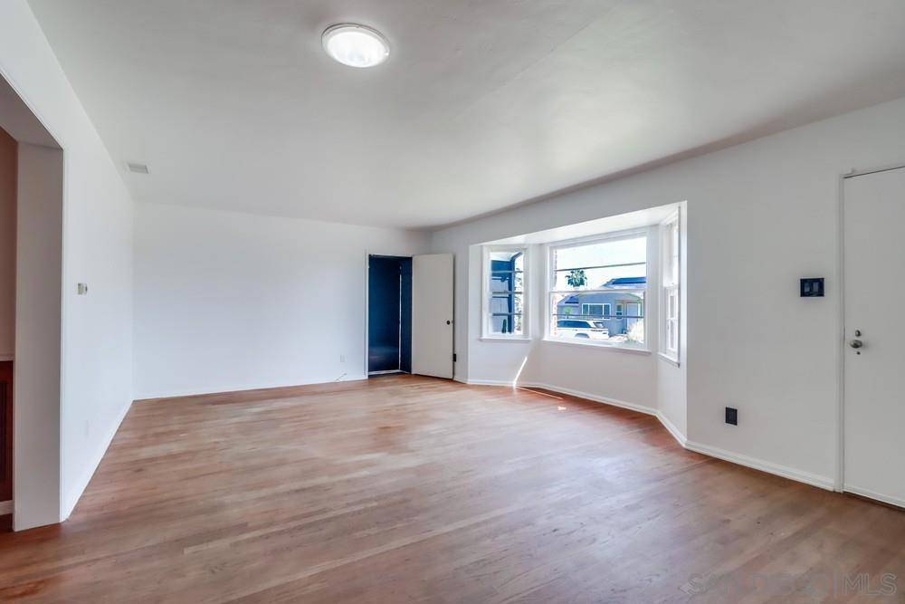 San Diego, CA 92105,3518 Isla Vista Dr