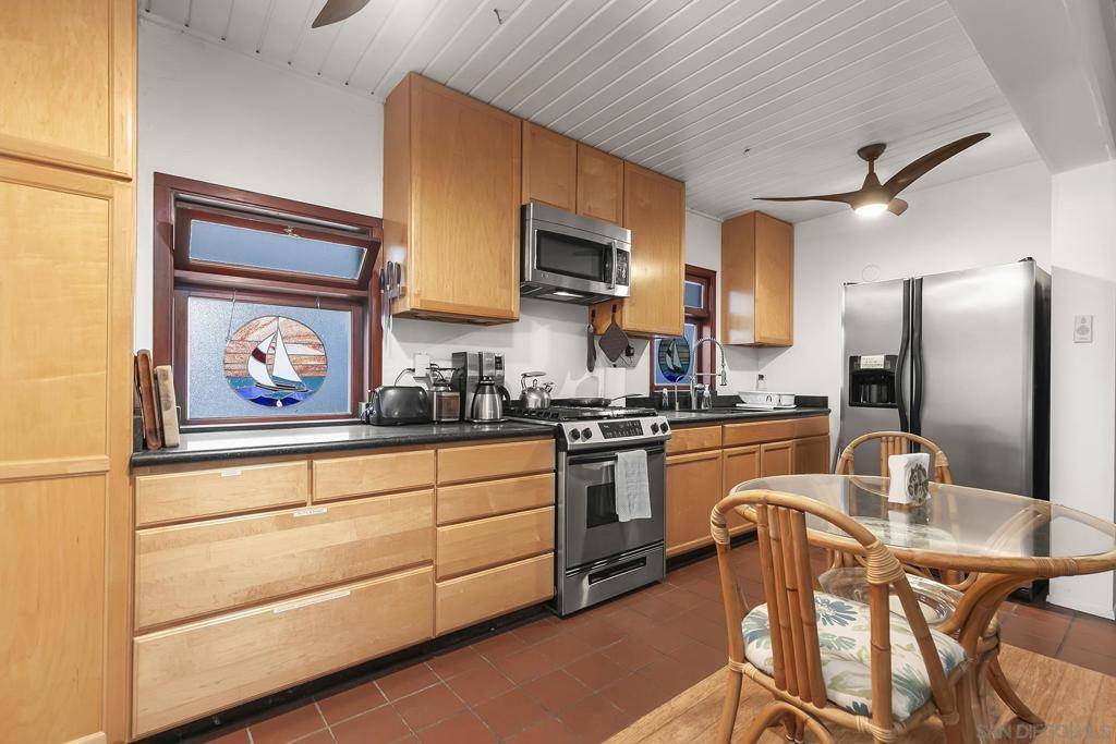 San Diego, CA 92107,5038 40 W Point Loma Blvd