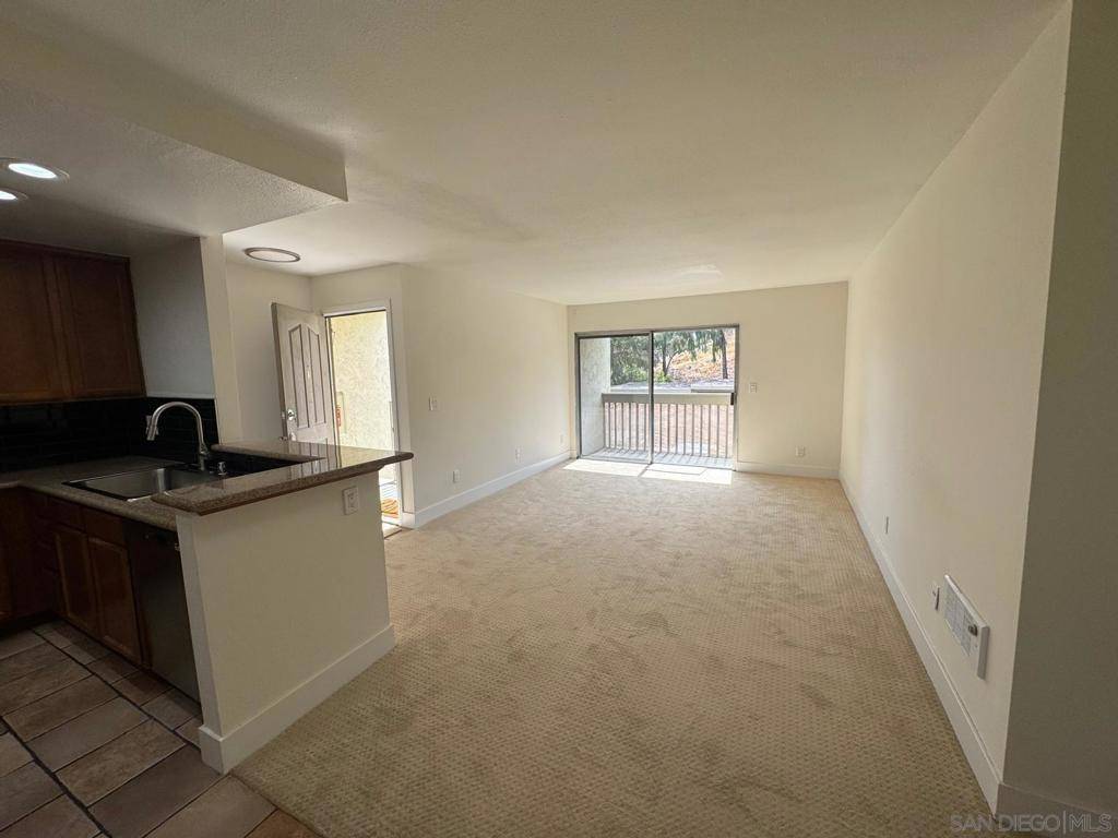 Oceanside, CA 92054,432 Edgehill Ln #8