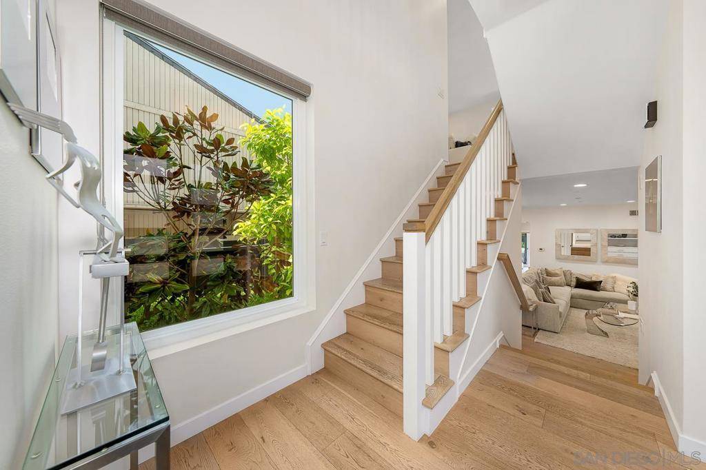 Del Mar, CA 92014,13792 Mercado Dr