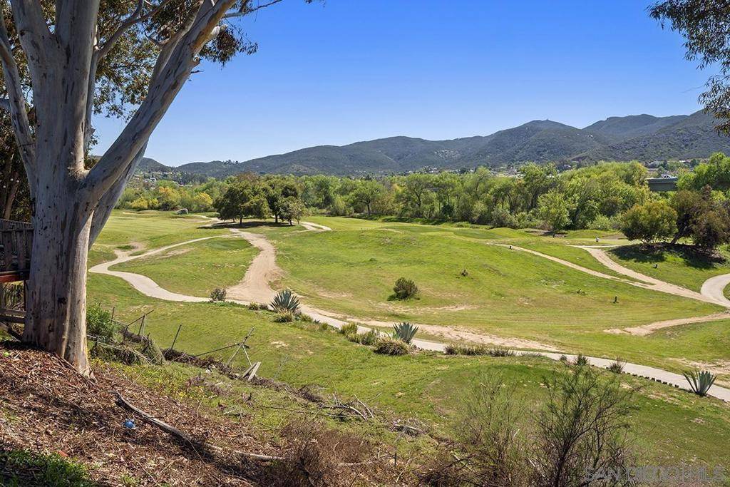 Santee, CA 92071,8313 Carlton Oaks Dr
