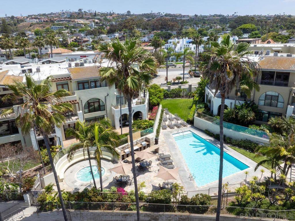 La Jolla, CA 92037,5490 La Jolla Blvd #K202