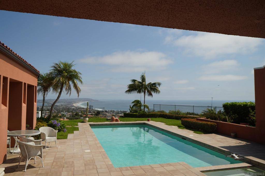 La Jolla, CA 92037,5717 Baja Mar