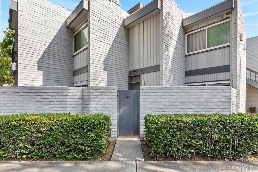 Coronado, CA 92118,744 Olive Ave.