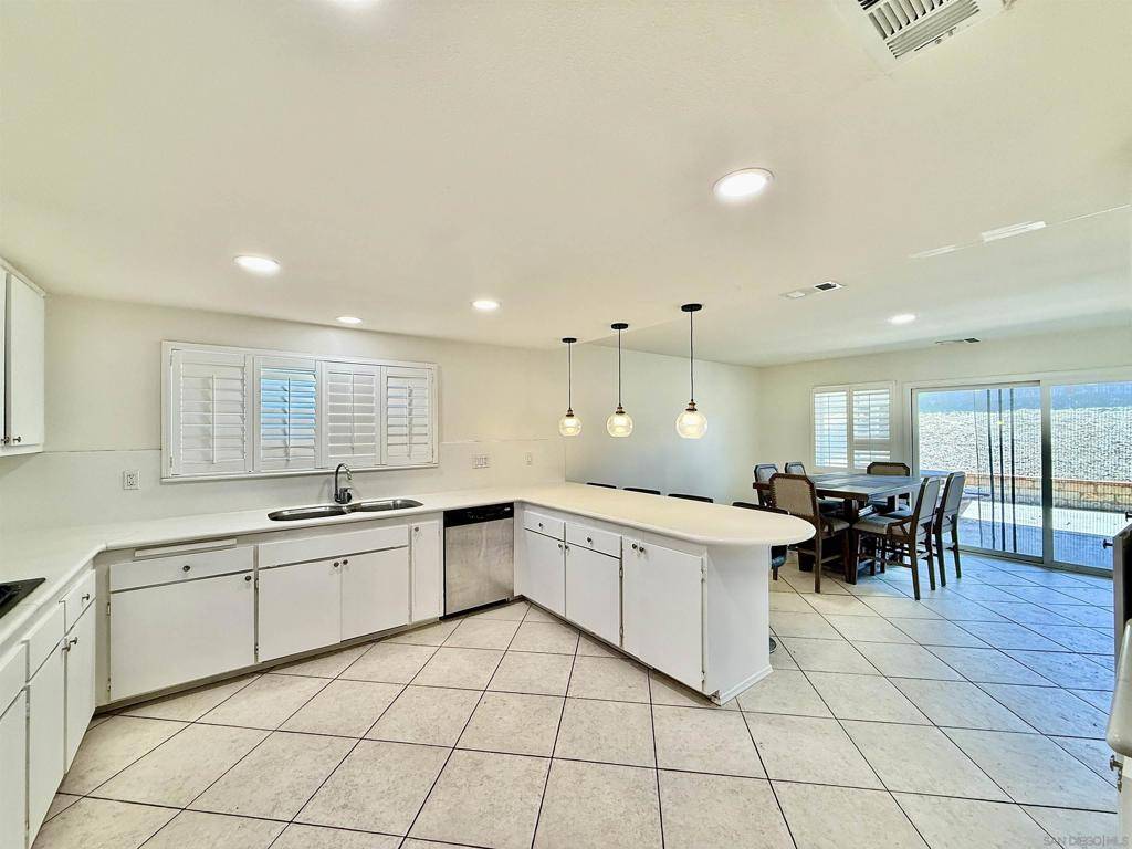 1932 Paradise St Escondido, CA 92026