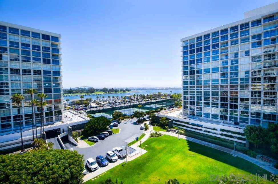Coronado, CA 92118,1720 Avenida Del Mundo #607