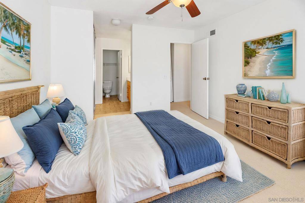 San Diego, CA 92128,13063 Wimberly Sq #114