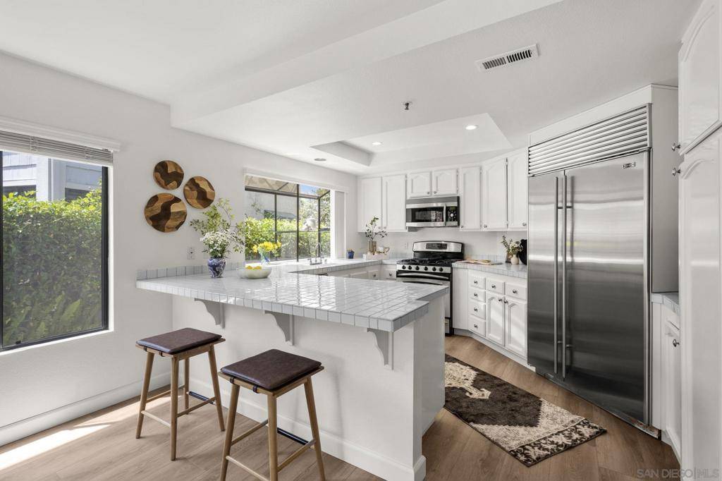 Vista, CA 92081,1894 Spyglass Cir