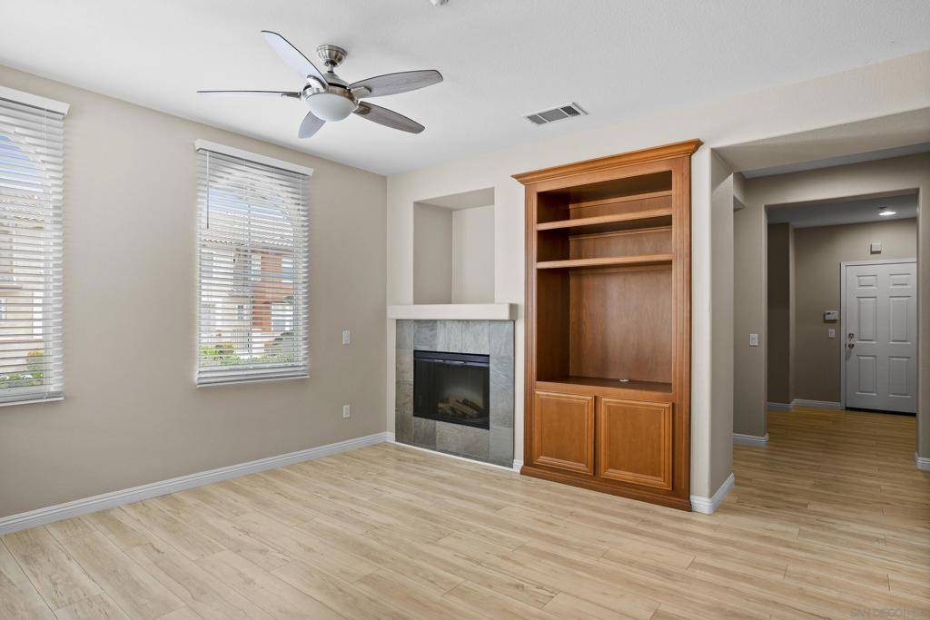 San Diego, CA 92129,7855 Via Montebello #3
