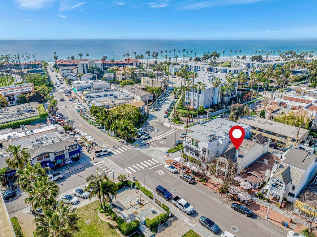 La Jolla, CA 92037,2210 Avenida De La Playa